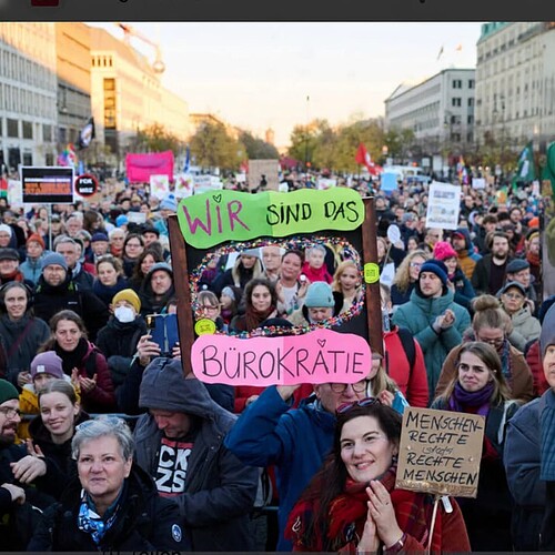 nano-banana-2025-10-22T21-54-22