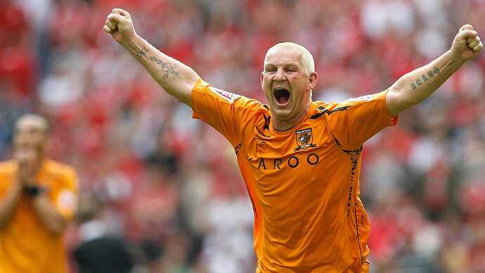 mandatory-credit-photo-by-ian-hodgson-anl-shutterstock-3388116a-hull-city-v-bristol-city-playoff-final-24-05-08-hull-city-s-de...e-with-unauthorised-audio-video-data-fixture-lists-outside-the-eu-club-league-logos-or-live-services-online-in-match-use-l