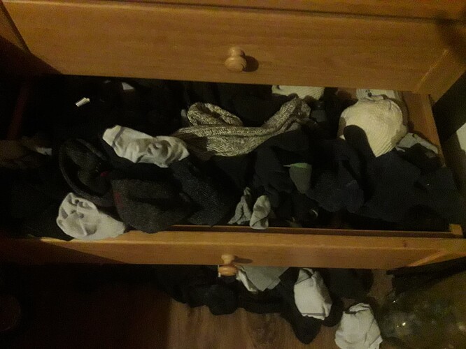 1681719877150327667294408187575