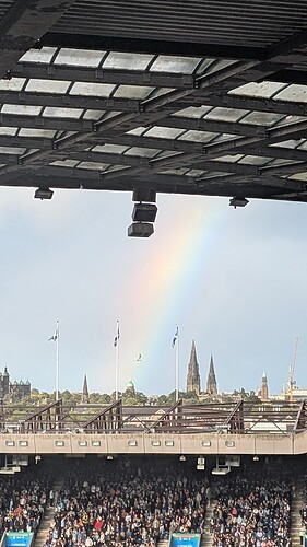 PXL_20250809_182525697